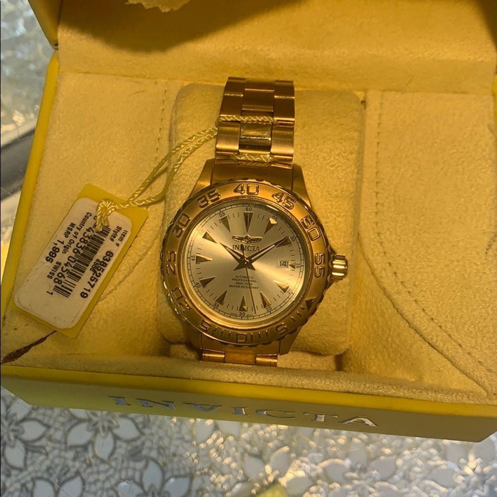 Men watch - Picture 2 of 2